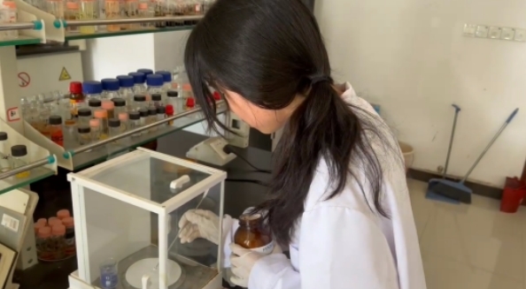 江西理工大学研发新型荧光尿蛋白检测试纸材料 为孕检领域带来革新性突破